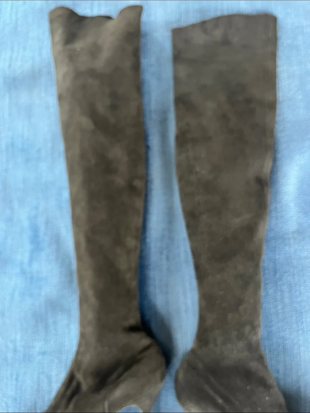 Stephane Kelian-Paris suede lambskin stretch Over-the-Knee pull-on. Size 9  sigh